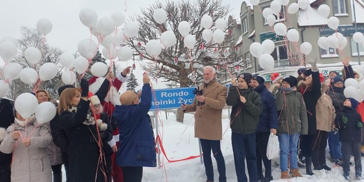 Tarnobrzeg. Rondo „Choinki Życzeń” oficjalnie otwarte