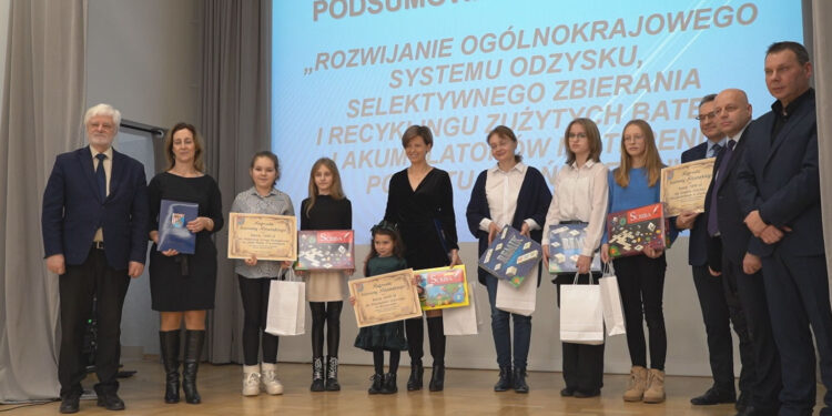 Nisko: W konkursie powiatowym zebrali tony baterii