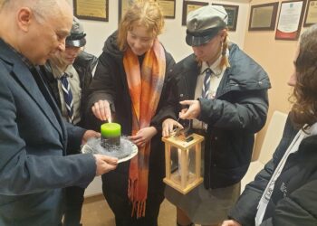 Tarnobrzeg. Harcerze roznoszą Betlejemskie Światło Pokoju