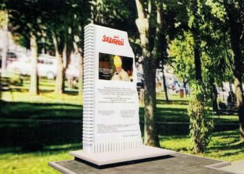 Staszów. Odsłonią pomnik wdzięczności dla świętego Jana Pawła II