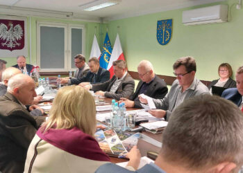 Stalowa Wola: Uchwała o pomocy obywatelom Ukrainy nie wszystkim radnym powiatowym się podoba