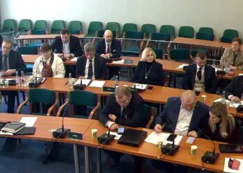 Mielec: Radni wstrzymali  sprzedaż działki pod inwestycję przy lotnisku w Mielcu
