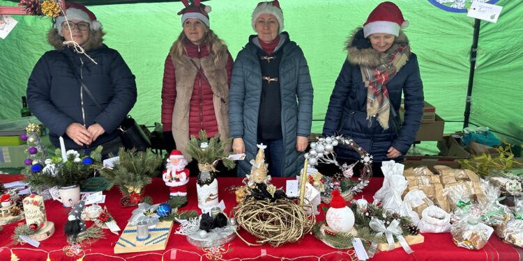 Dwikozy: II Kiermasz Świąteczny.