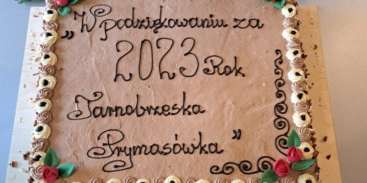 Tarnobrzeg. „Prymasówka” z tortem  w Leliwie