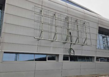 Mielec:  Trwa montaż nowego zegara  