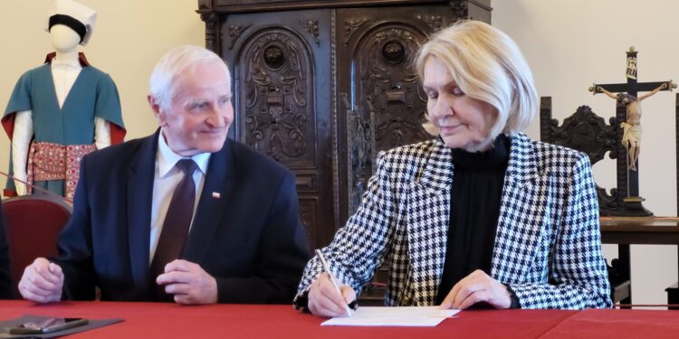 Opatów: Przede wszystkim turystyka.