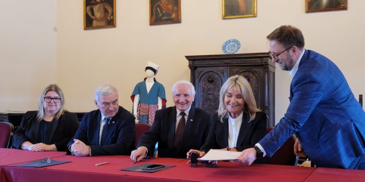 Sandomierz: Miliony euro dla lokalnych grup działania.