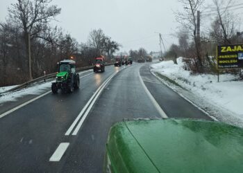 Opatów: Rolnicy protestują i blokują drogi