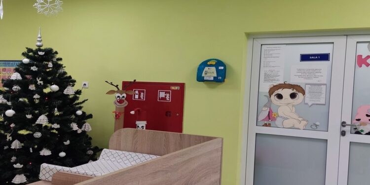 Tarnobrzeg. Zestawy ratunkowe Life Vac, trafiły do tarnobrzeskich żłobków