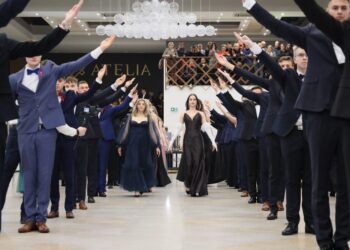 Mielec:  Zasady ubioru stroju na studniówkę w 2024