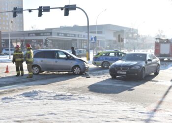 Stalowa Wola: Zderzenie dwóch aut