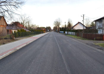 Korabina: Mieszkańcy mają chodnik i nowy asfalt na drodze wojewódzkiej