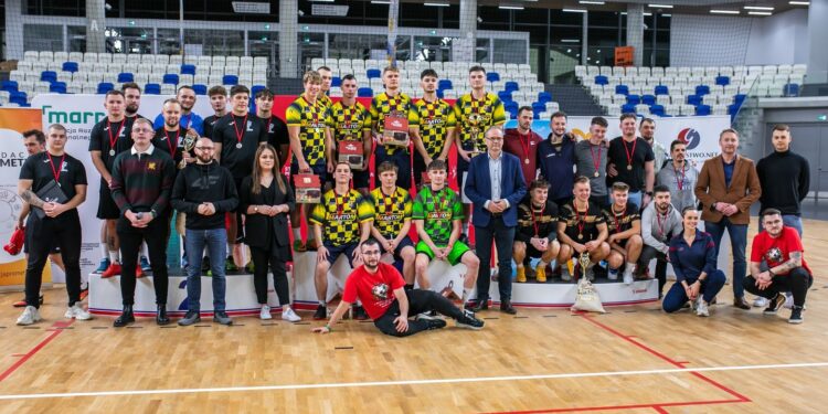 Mielec:  Środki z Turnieju Charytatywnego  wspomogą  dalsze leczenie Diany