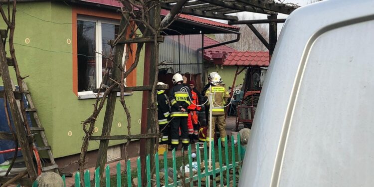 Trześń:  68-letnia kobieta nie żyje a mężczyzna trafił do  szpitala.