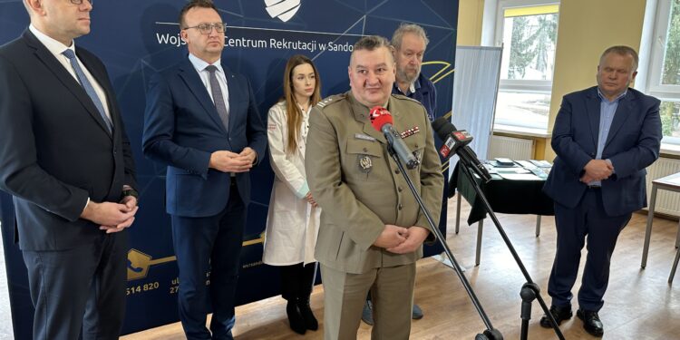 Sandomierz: Ponad 400 osób stanie na komisji wojskowej.