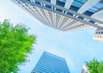 Sandomierz, Tarnobrzeg: Pilkington Mirai zweryfikowane jako szkło architektoniczne o najniższym śladzie węglowym.