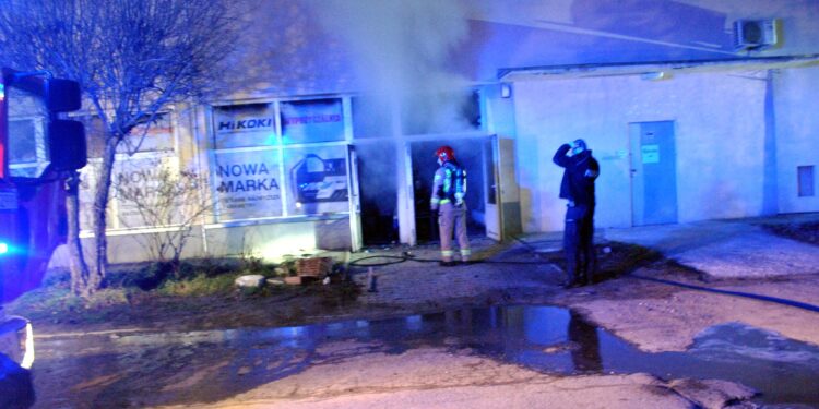Tarnobrzeg. Pożar w budynku na Sienkiewicza