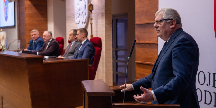 Radomyśl Wielki: Ostatnie decyzje burmistrza Rybińskiego…