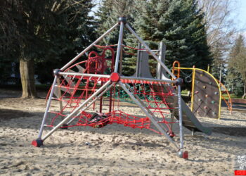 Dębica: Kolejny plac zabaw zmodernizowany…