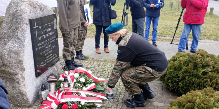 Stalowa Wola: Oddali hołd Matkom Sybiraczkom