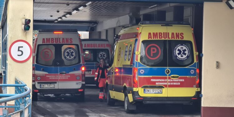 Stalowa Wola: Szpital chce podpisać umowę na dzierżawę pomieszczeń z mielecką stacją pogotowia na nowych warunkach.