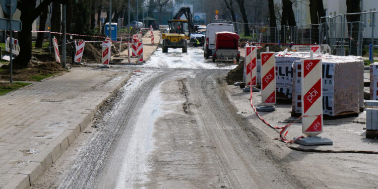 Stalowa Wola: Zmiana organizacji ruchu na przebudowywanym odcinku ulicy Wolności