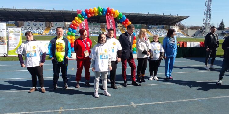 Mielec:  Powiatowa Sztafeta w kolorowych skarpetkach