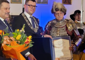 Sandomierz: Karol Bury Honorowym Obywatelem Miasta Sandomierza.