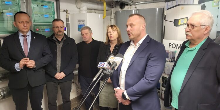 Baranów Sandomierski. Nowe ekologiczne ogrzewanie bloku w Skopaniu