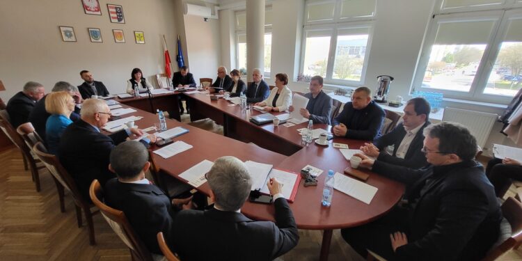 Tarnobrzeg. Ostatnia sesja w powiecie