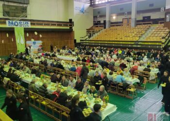 Tarnobrzeg. Mieszkańcy zasiedli do śniadania wielkanocnego