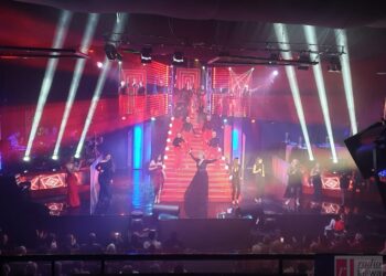 Tarnobrzeg: Ogromny sukces koncertu w Wozowni. Widowisko „Kobieta” miało trzy odsłony