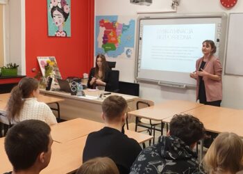 Tarnobrzeg: Uczennice „Hetmana” uświadamiają czym jest dyskryminacja