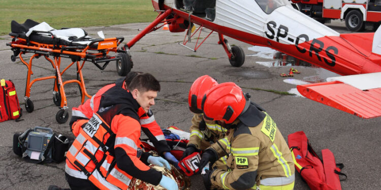 Turbia: Zderzenie dwóch samolotów i sprawna akcja ratownicza w ramach ćwiczeń.