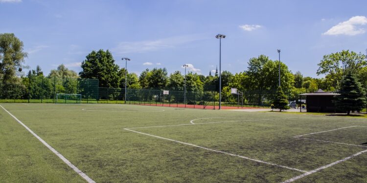 Tarnobrzeg. Dwa orliki przejdą remont