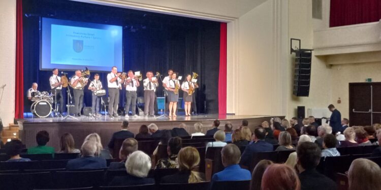 Stalowa Wola: Powiat Stalowowolski nagrodził animatorów kultury i sportu