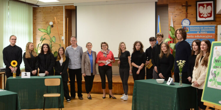 Nisko: Uczniowie RCEZ rozegrali Mecz Poetycki