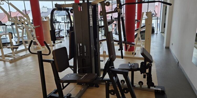Tarnobrzeg: Doposażona siłownia MOSiR wznawia działalność