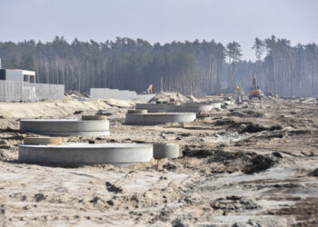 Stalowa Wola: Na konferencji w parku strategicznym o drogach strefowych, kanalizacji i wodzie przemysłowej