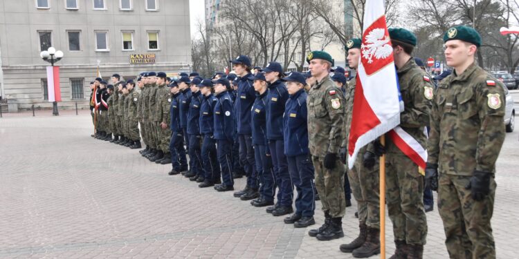 Stalowa Wola: Rozpoczęte w piątek obchody święta Żołnierzy Wyklętych zakończy niedzielny Bieg Tropem Wilczym