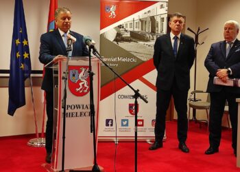 Mielec: Podsumowali swoje 5 lat…Zarząd Powiatu Mieleckiego podsumował swoją  działalność w mijającej kadencji samorządowej 2018 – 2024.