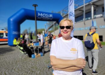 Sandomierz: Wielkie pomaganie na bulwarze Piłsudskiego.