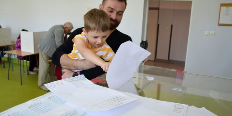 Region/kraj: Trwają wybory samorządowe