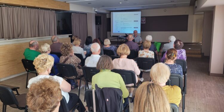 Nowa Dęba. Jak szukać własnych przodków w Internecie?