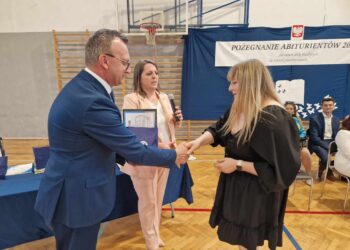 Sandomierz: Pożegnanie maturzystów.