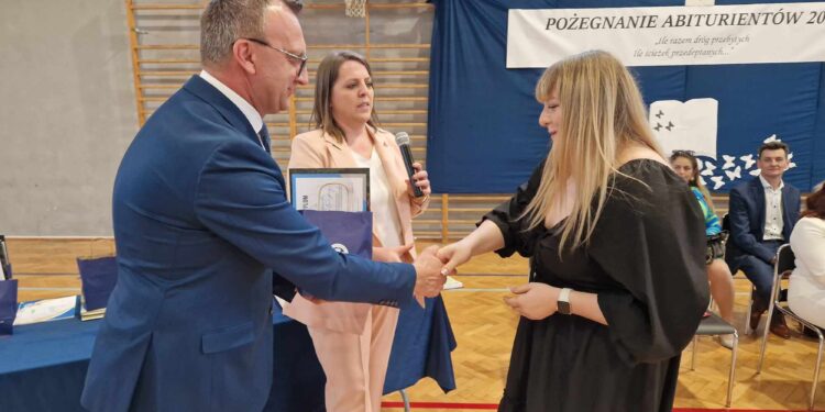 Sandomierz: Pożegnanie maturzystów.