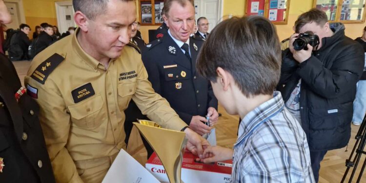 Sandomierz: Turniej Wiedzy Pożarniczej „Młodzież zapobiega pożarom”