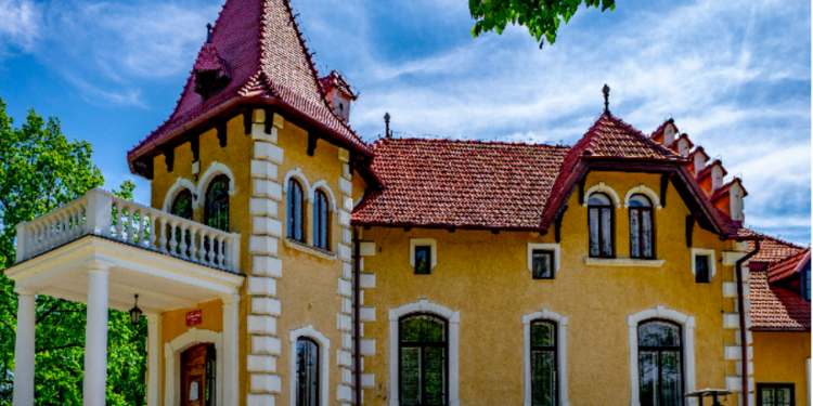 Krzysztof Haptaś – Muzeum Historii Regionalnej „Pałacyk Oborskich” w Mielcu