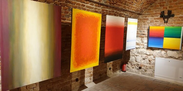 Tarnobrzeg: Abstrakcja w muzeum