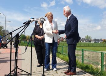 Tarnobrzeg: Ubiegający się o reelekcję prezydent Dariusz Bożek z poparciem minister edukacji